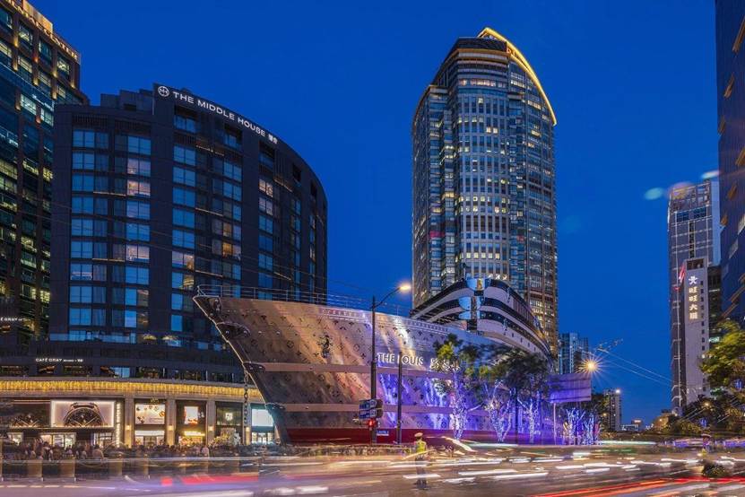 城市的高楼大厦 AI 生成的内容可能不正确。