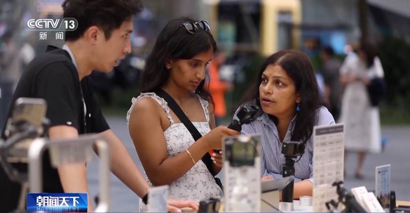 吃东西的女人 AI 生成的内容可能不正确。